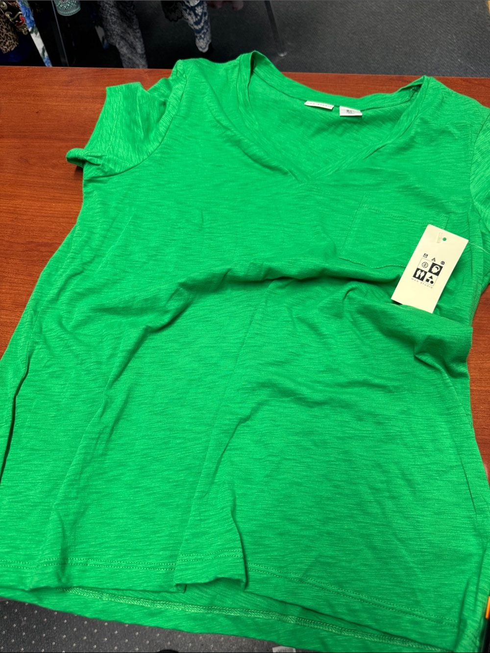 Max studio tee L // 091823